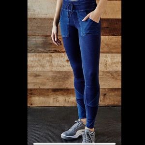 EUC Navy Kyoto FP Movement leggings
